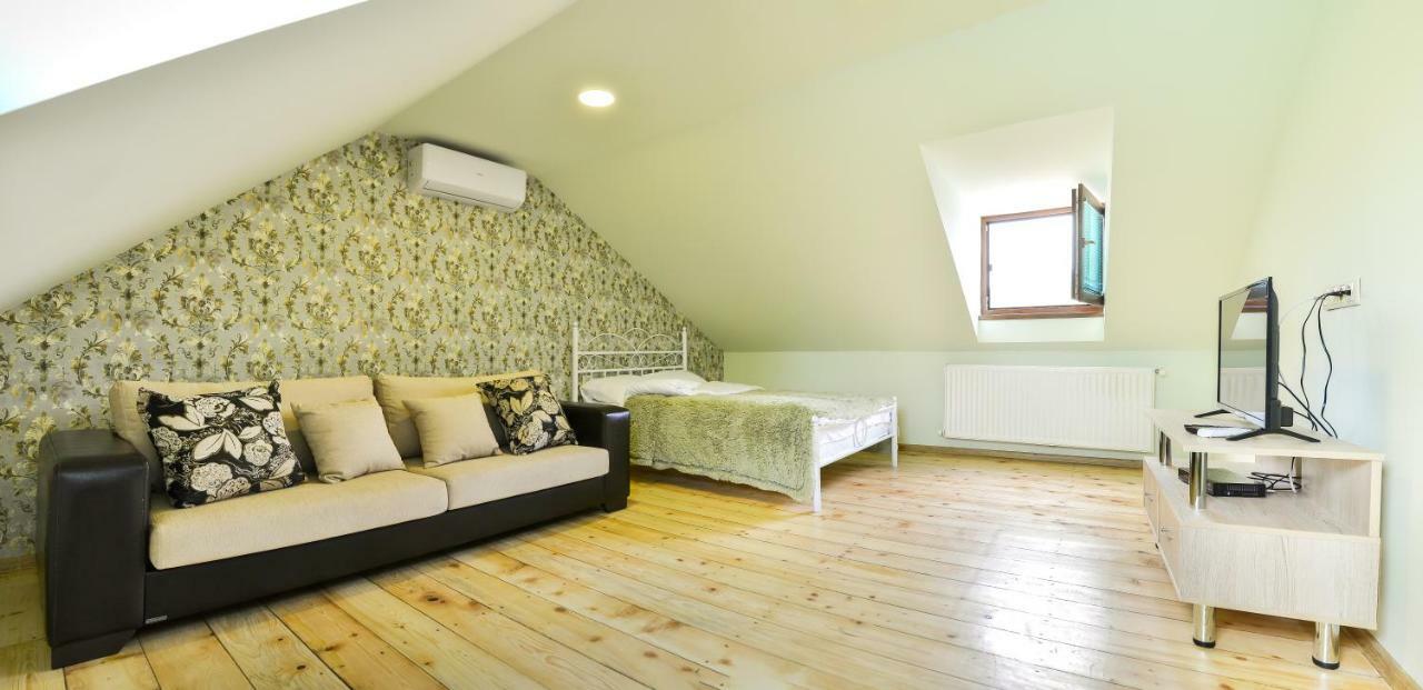 Apartments Of Aurumi Tbilisi ภายนอก รูปภาพ